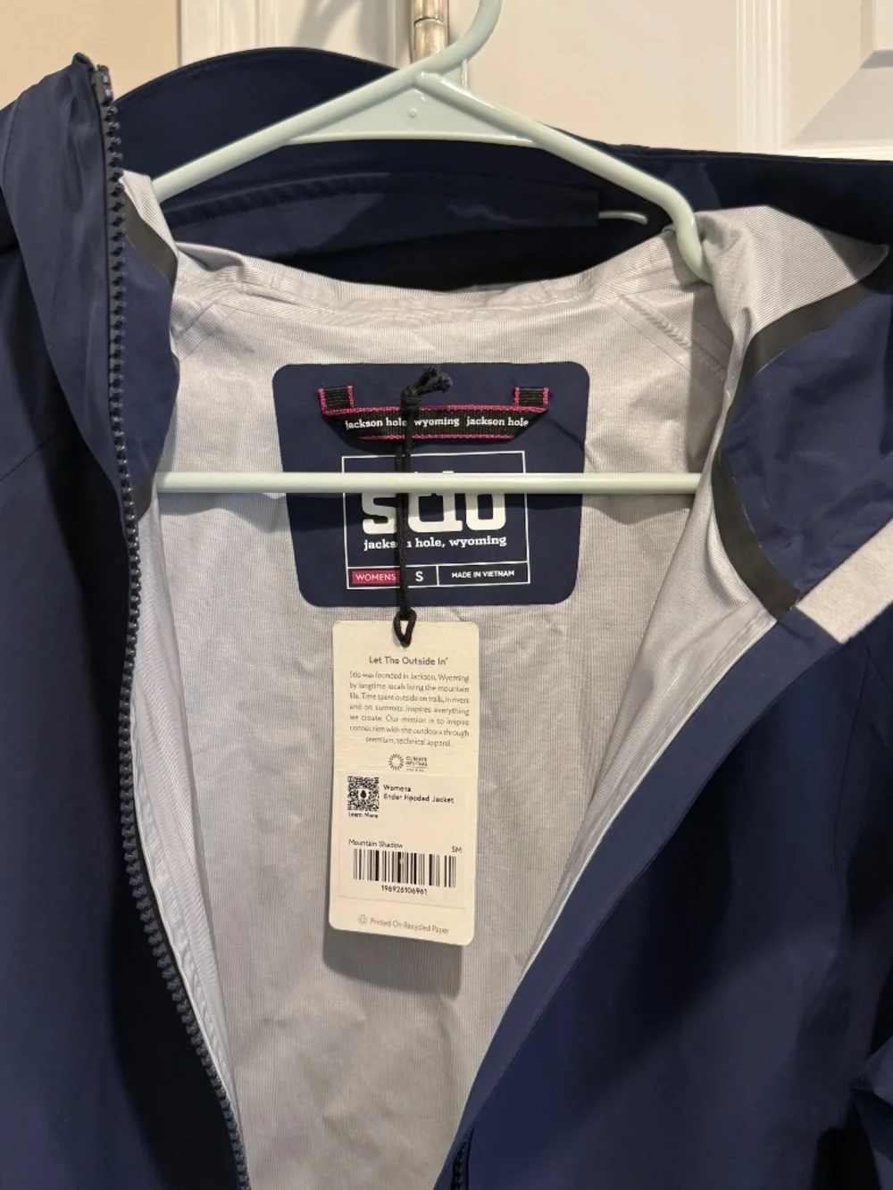Stio Ender Hooded Jacket Women’s Small Navy Waterproof Shell NWT - Picture 4 of 8
